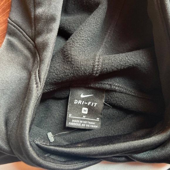 NIKE Swoosh Black Pull Over Sweatshirt Hoodie size Medium - Picture 2 of 7